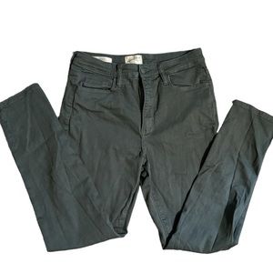 Universal threads olive green stretchy jeans